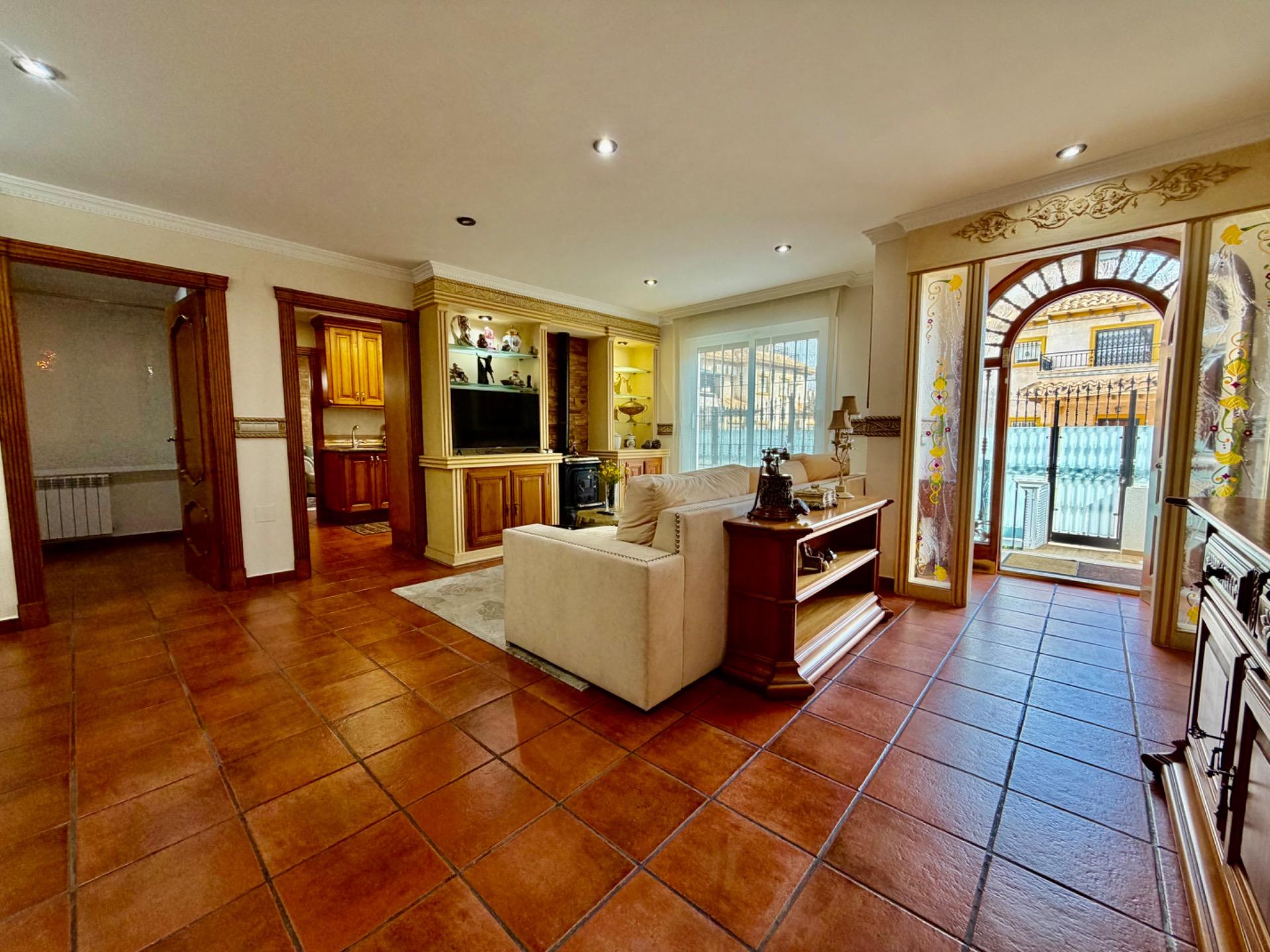 For sale - 4 Bedroom 3 Bathroom Semi Detached in La Zenia  - La Zenia  - Alicante