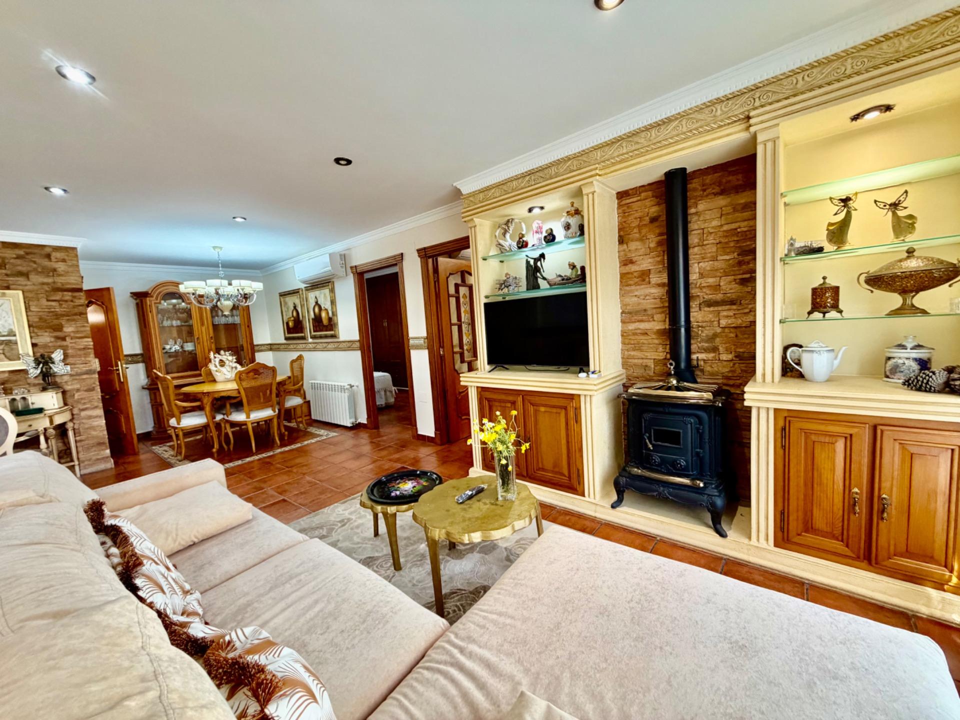 For sale - 4 Bedroom 3 Bathroom Semi Detached in La Zenia  - La Zenia  - Alicante