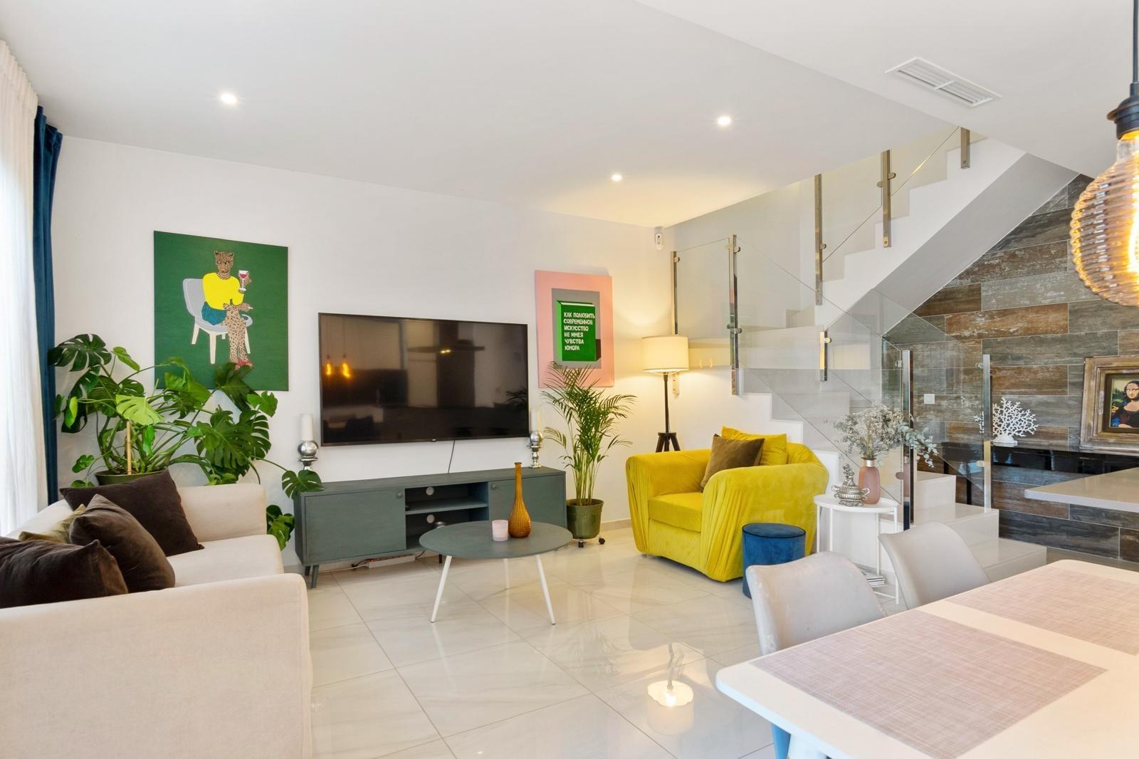 For sale - 3 Bedroom 3 Bathroom Town House in Villamartin - Orihuela Costa  - Alicante