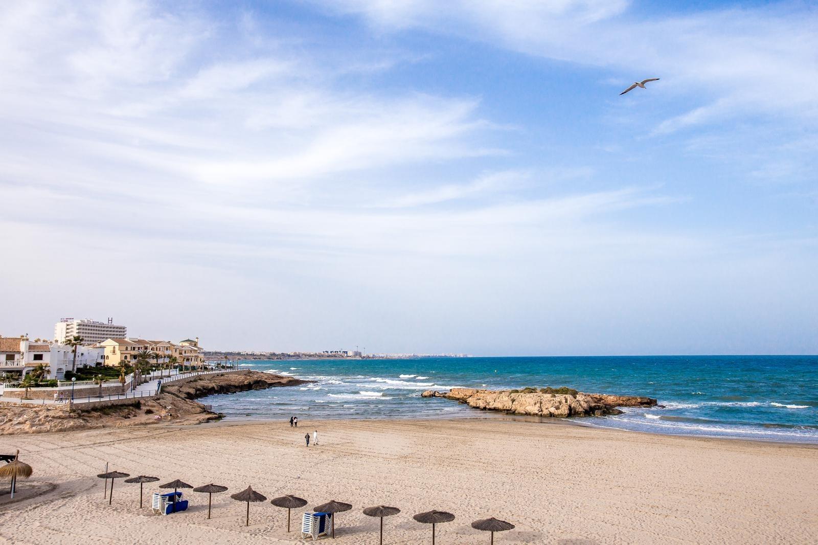 For sale - 3 Bedroom 3 Bathroom Town House in Villamartin - Orihuela Costa  - Alicante