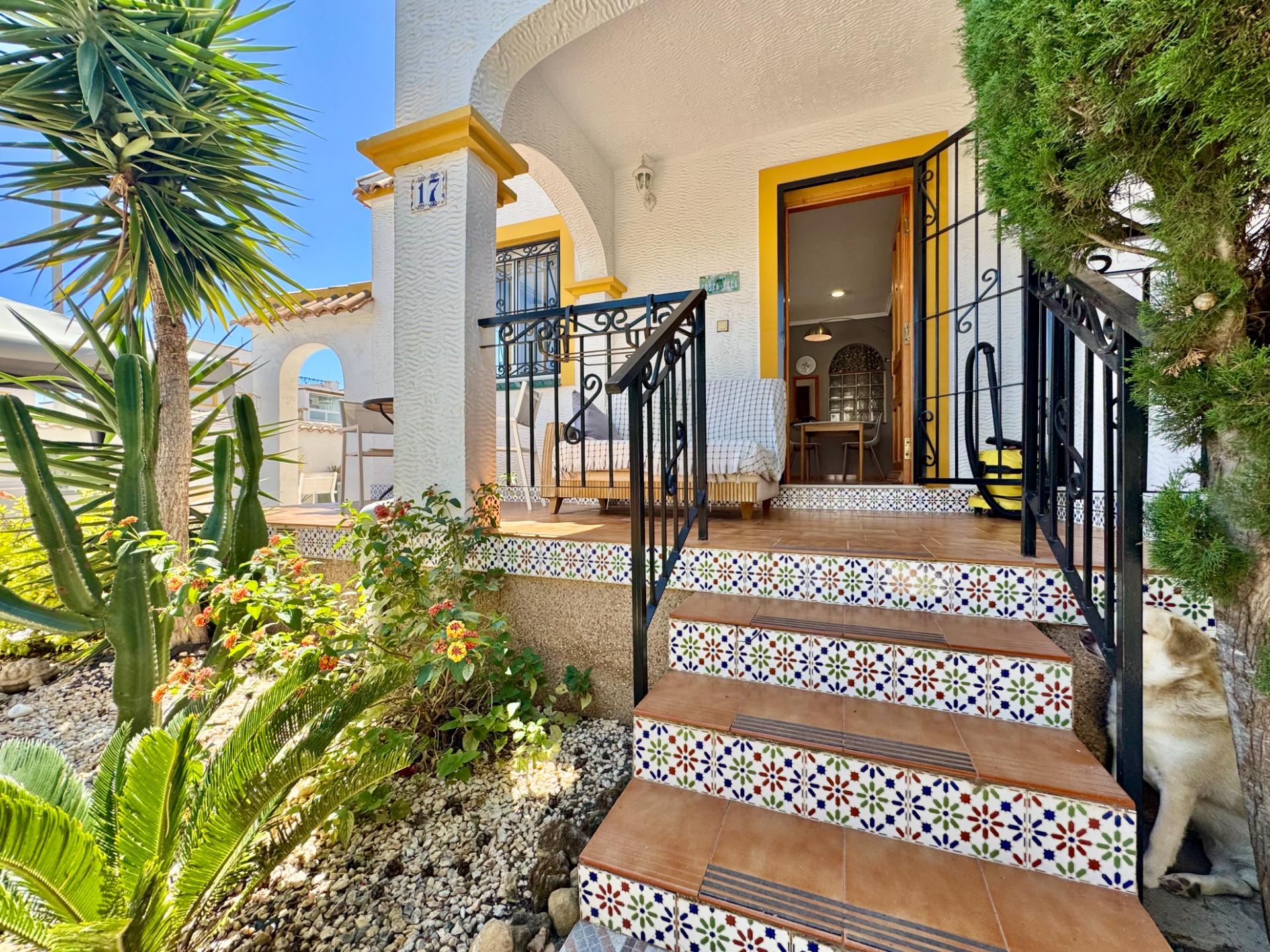 For sale - 3 Bedroom 2 Bathroom Town House in Los Altos  - Los Altos  - Alicante