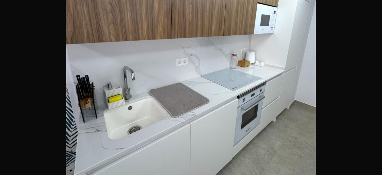 For sale - 2 Bedroom 2 Bathroom Apartment in Torrevieja - Playa Del Cura  - Alicante