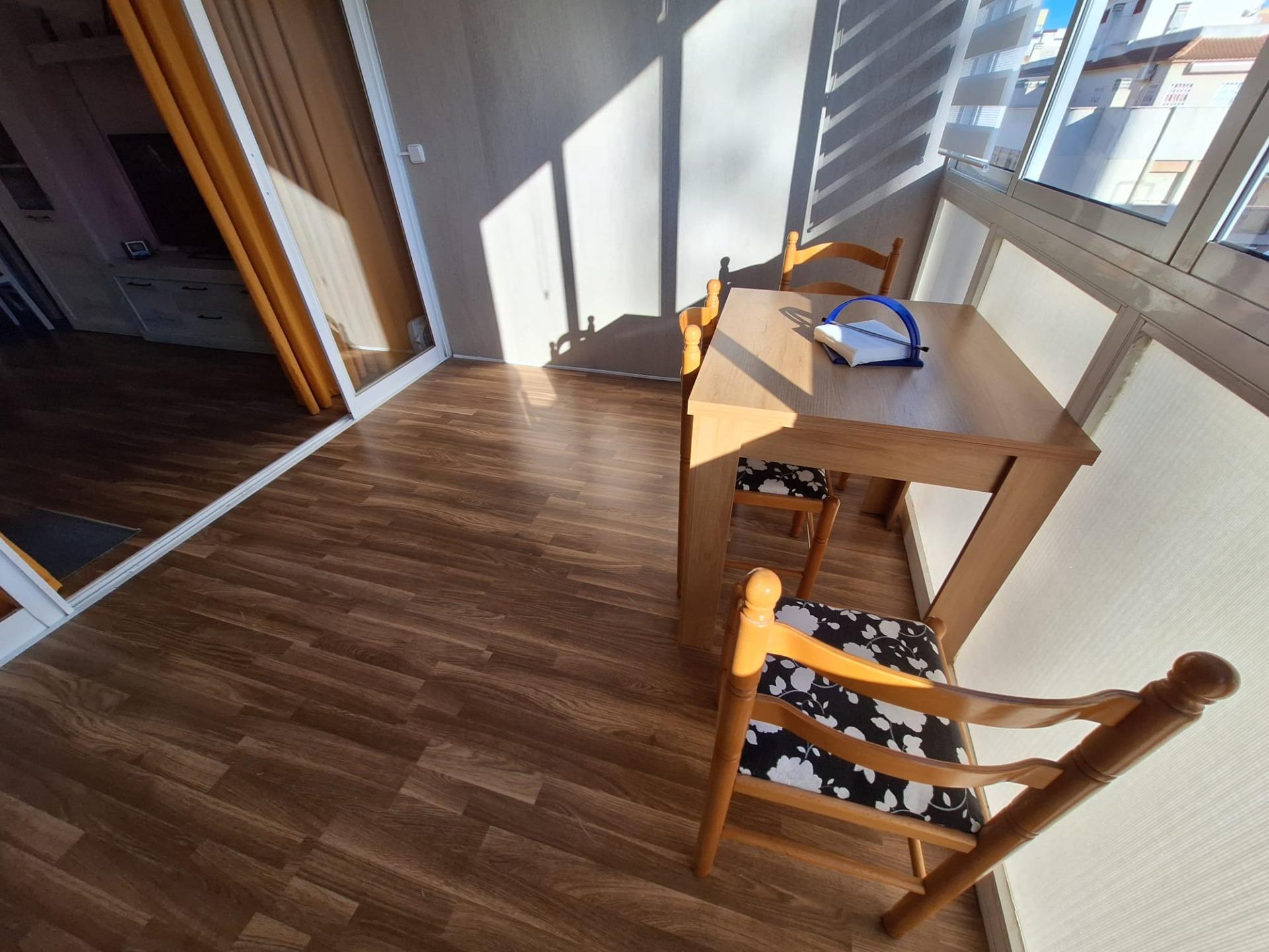 For sale - 3 Bedroom 2 Bathroom Apartment in Torrevieja - Centro  - Alicante