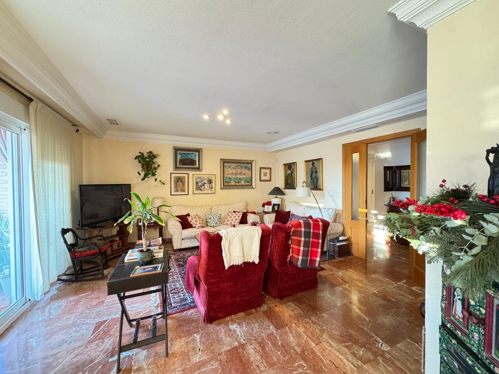 For sale - 4 Bedroom 3 Bathroom Apartment in Torrevieja - Torrevieja  - Alicante