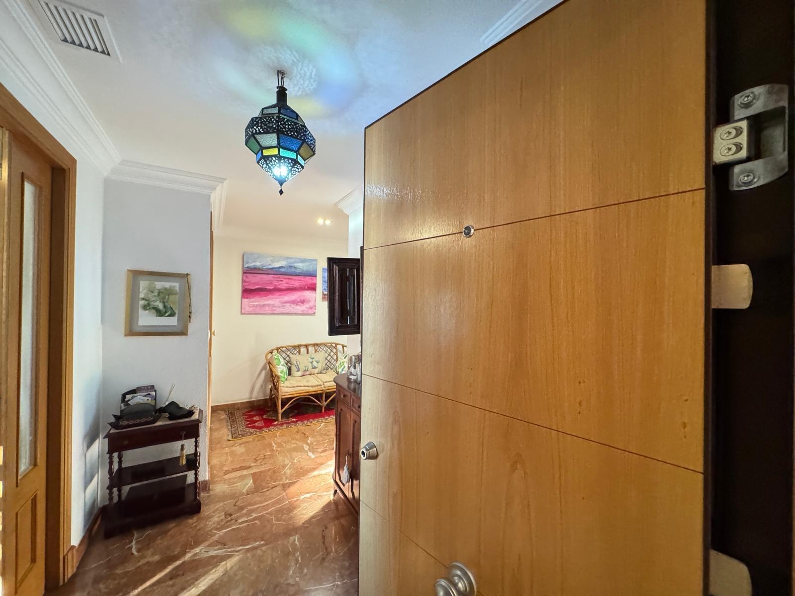 For sale - 4 Bedroom 3 Bathroom Apartment in Torrevieja - Torrevieja  - Alicante