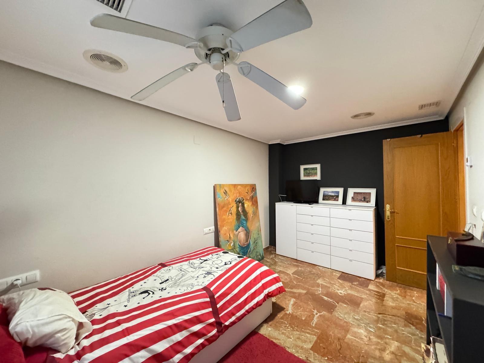 For sale - 4 Bedroom 3 Bathroom Apartment in Torrevieja - Torrevieja  - Alicante