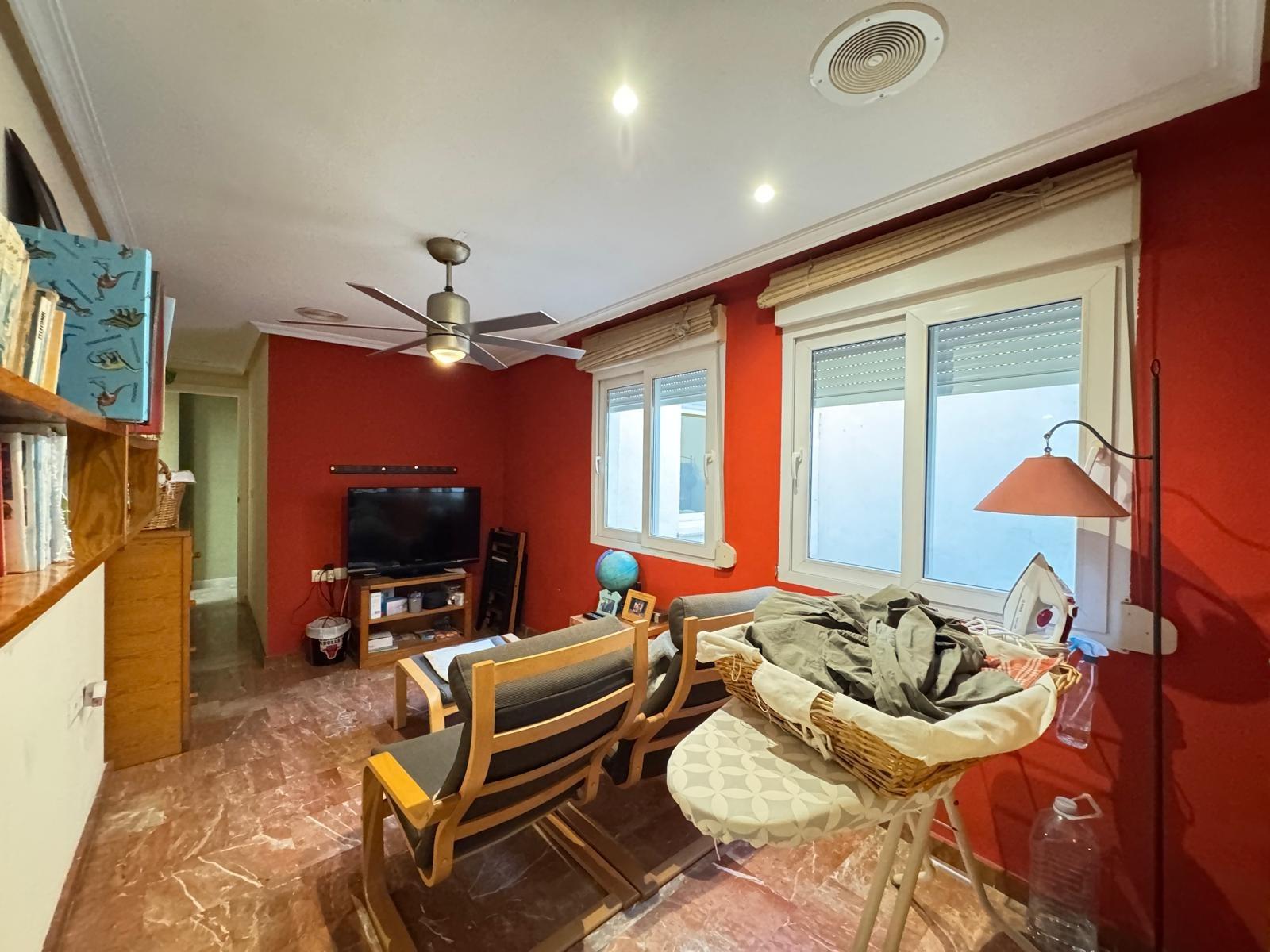 For sale - 4 Bedroom 3 Bathroom Apartment in Torrevieja - Torrevieja  - Alicante