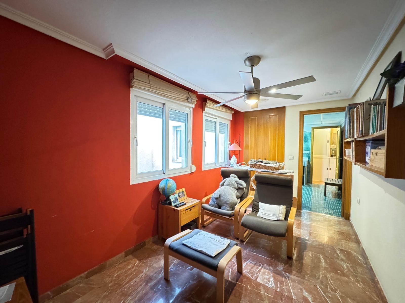 For sale - 4 Bedroom 3 Bathroom Apartment in Torrevieja - Torrevieja  - Alicante