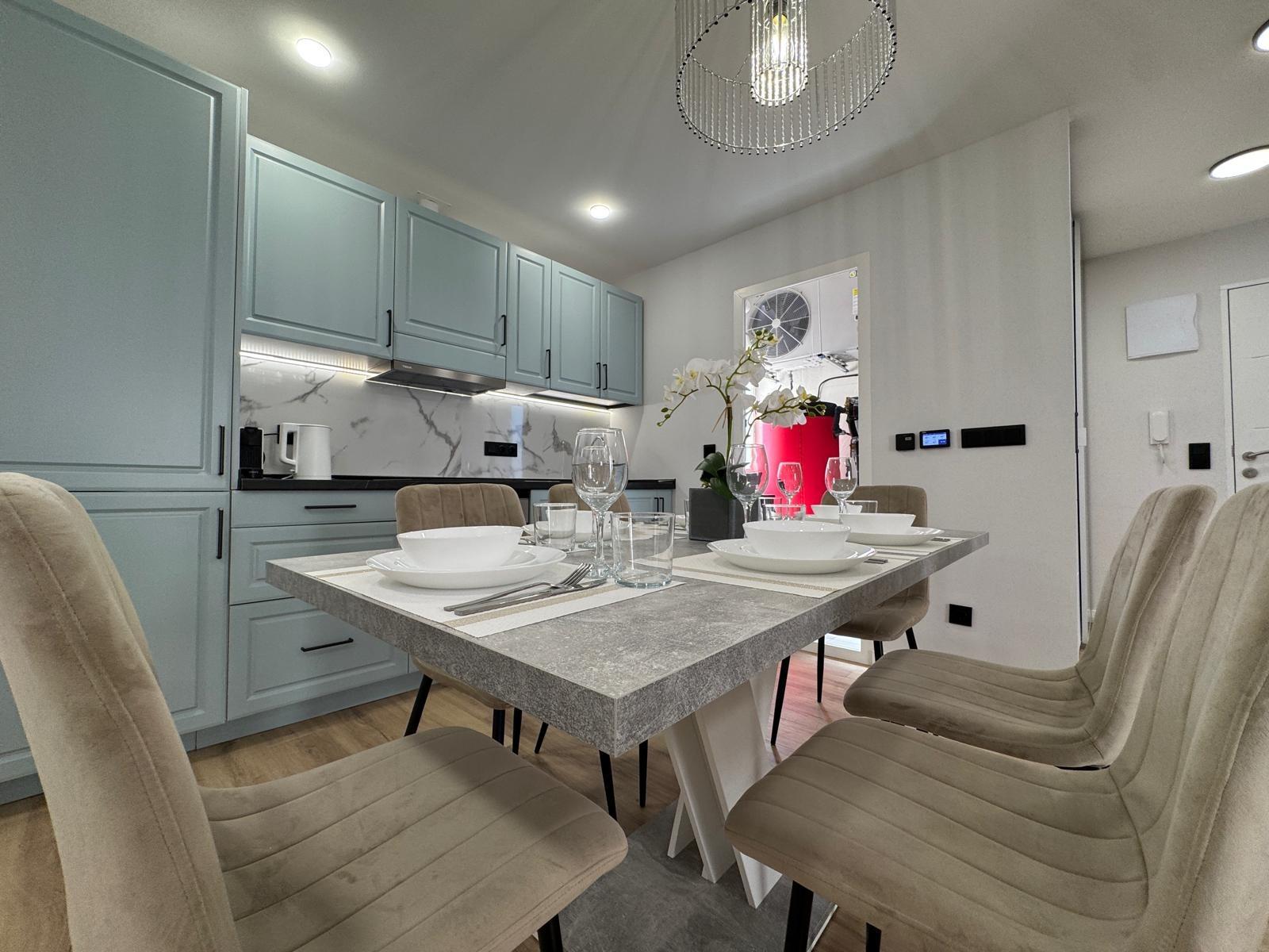 For sale - 3 Bedroom 1 Bathroom Apartment in Torrevieja - Playa Del Cura  - Alicante