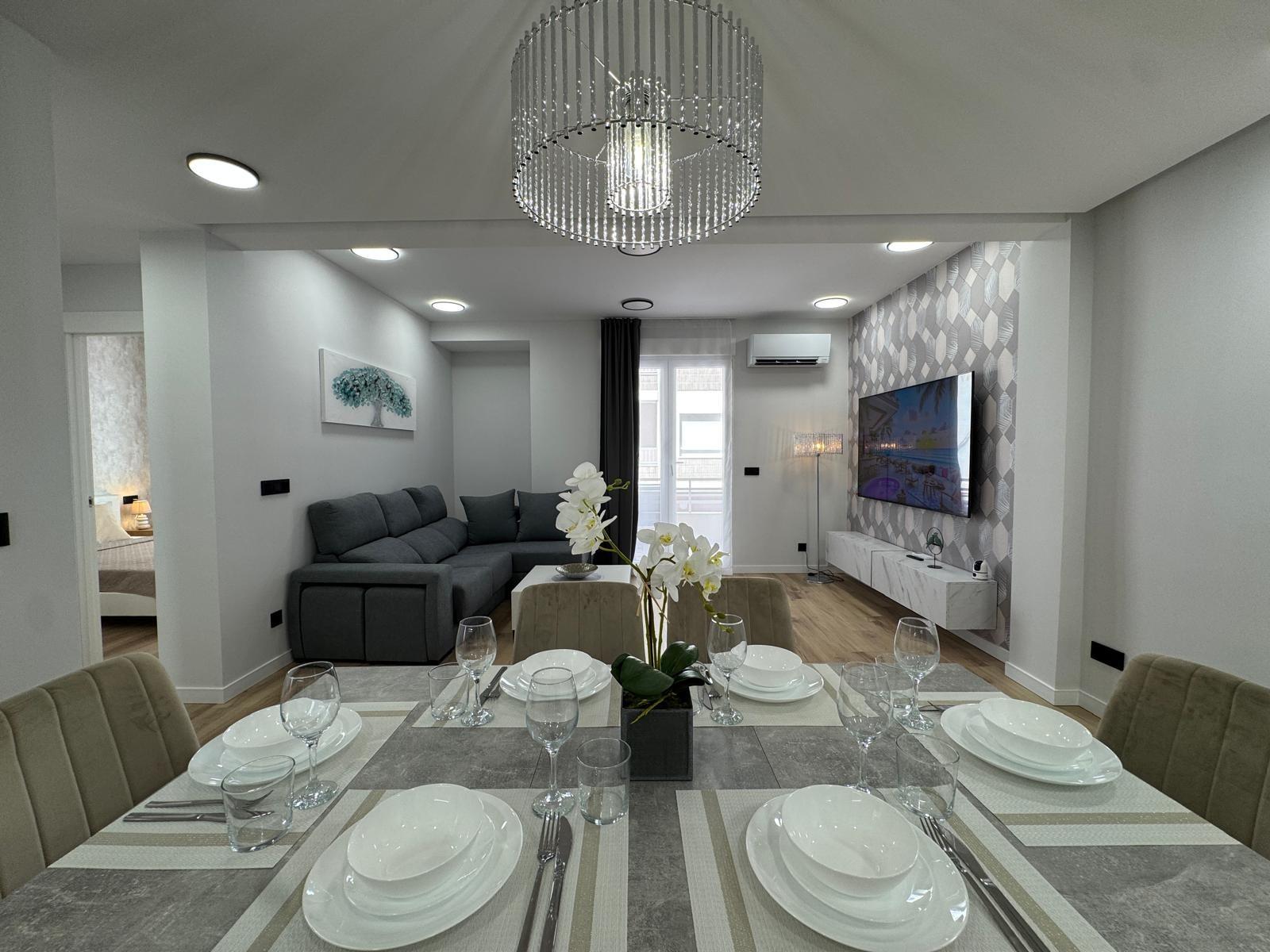 For sale - 3 Bedroom 1 Bathroom Apartment in Torrevieja - Playa Del Cura  - Alicante