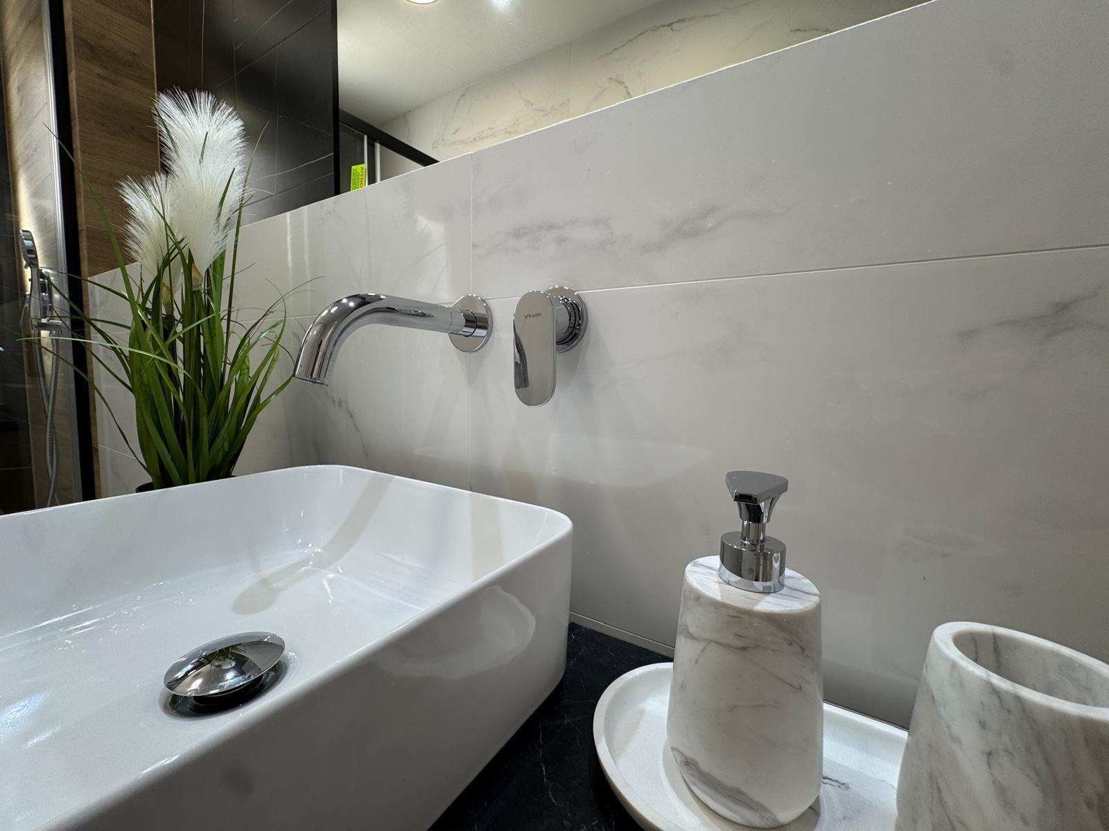 For sale - 3 Bedroom 1 Bathroom Apartment in Torrevieja - Playa Del Cura  - Alicante