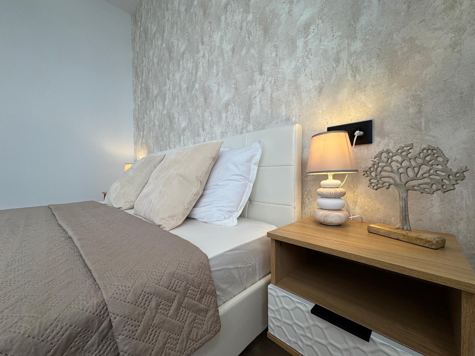 For sale - 3 Bedroom 1 Bathroom Apartment in Torrevieja - Playa Del Cura  - Alicante