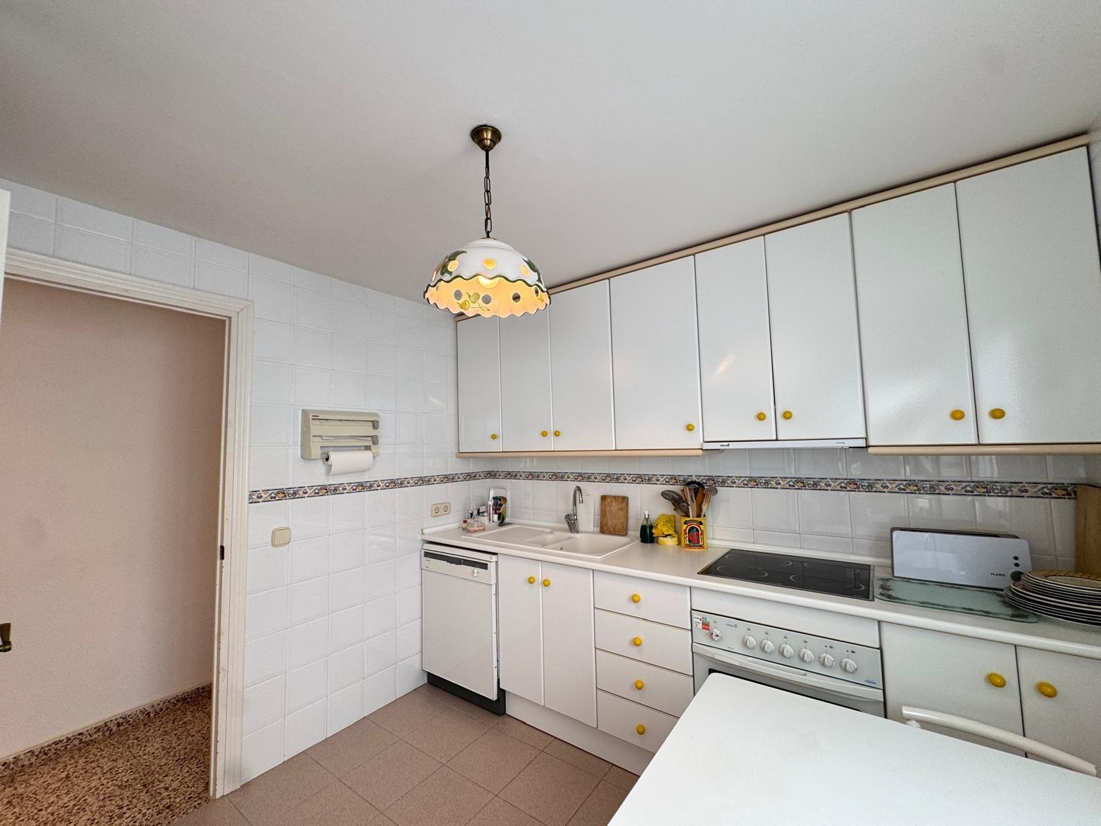 For sale - 3 Bedroom 2 Bathroom Apartment in Torrevieja - Playa Del Cura  - Alicante