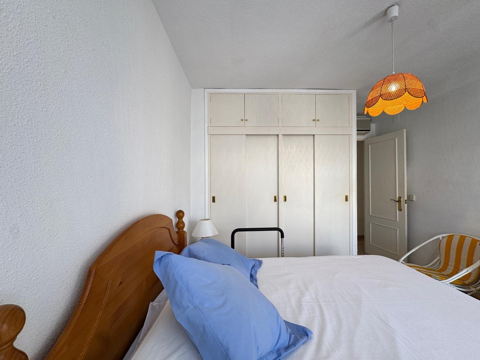For sale - 3 Bedroom 2 Bathroom Apartment in Torrevieja - Playa Del Cura  - Alicante