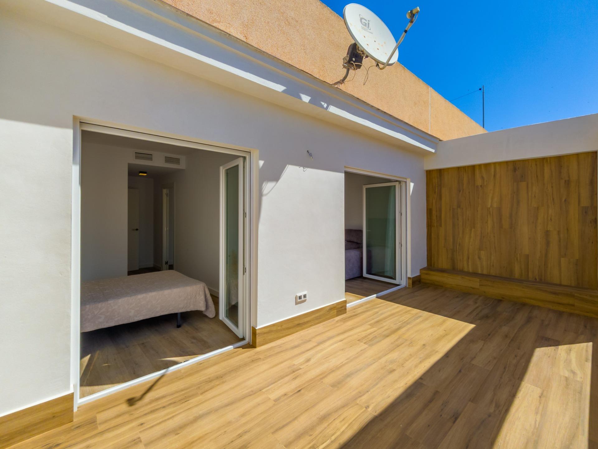 For sale - 3 Bedroom 2 Bathroom Apartment in Torrevieja - Playa Del Cura  - Alicante
