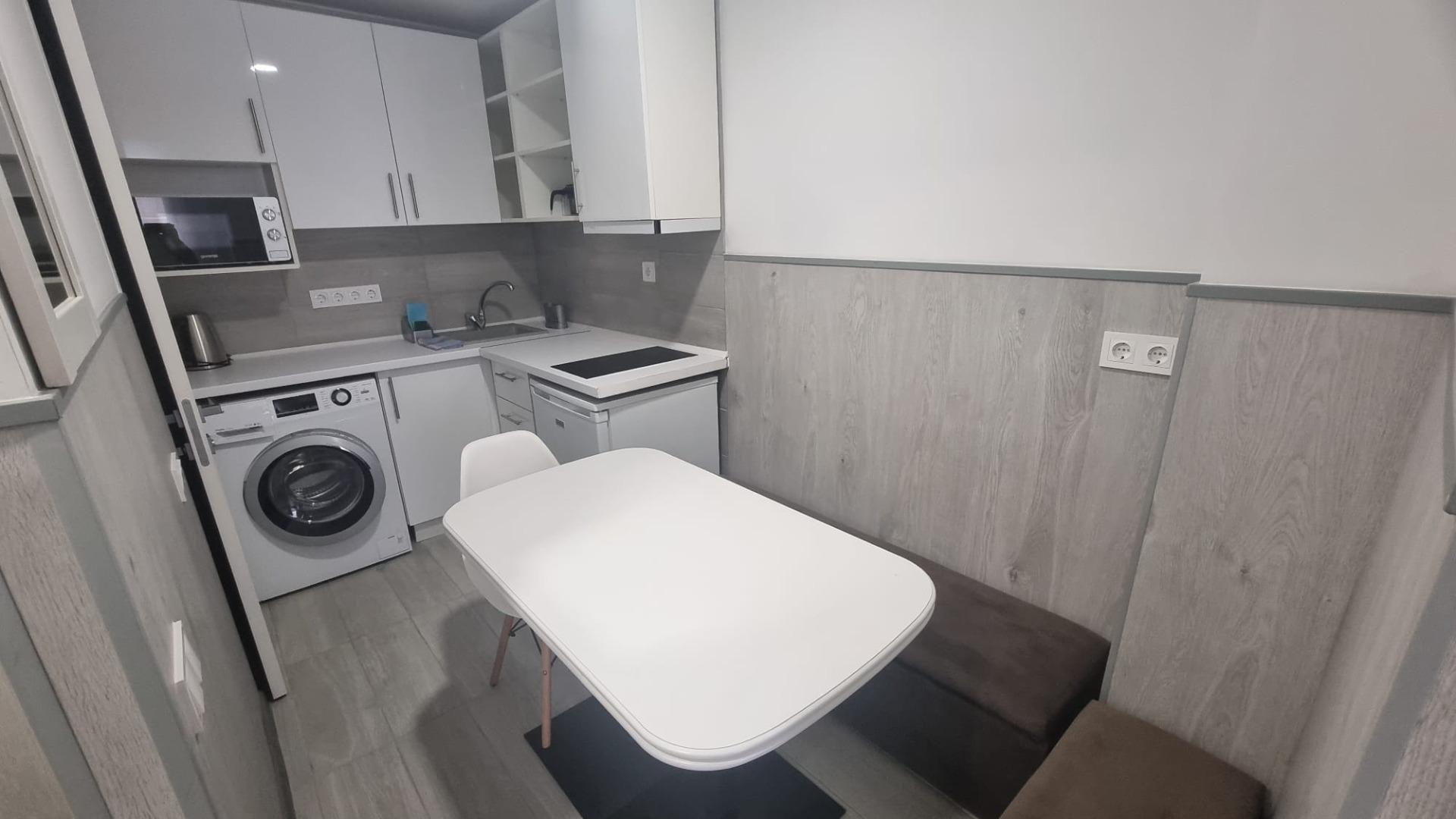 For sale - 3 Bedroom 3 Bathroom Apartment in Torrevieja - Centro  - Alicante