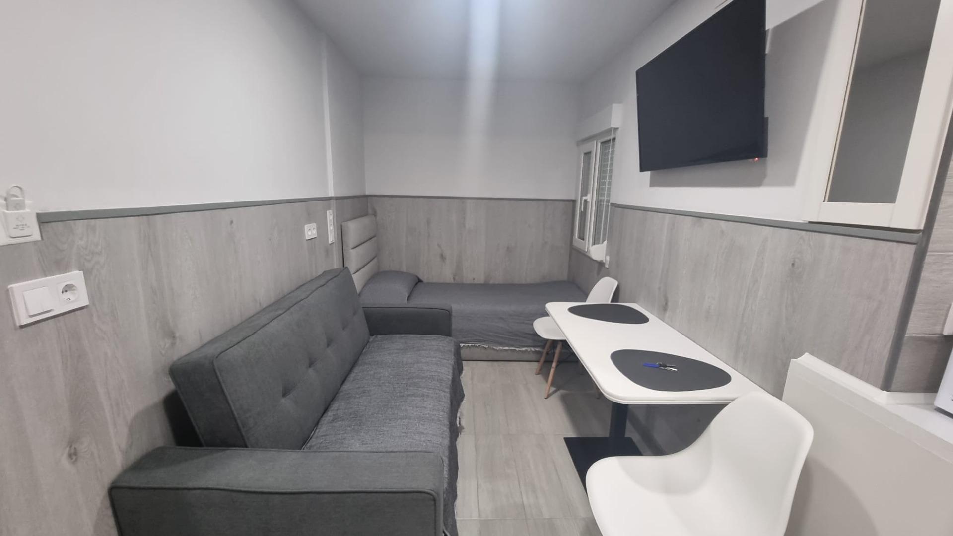For sale - 3 Bedroom 3 Bathroom Apartment in Torrevieja - Centro  - Alicante