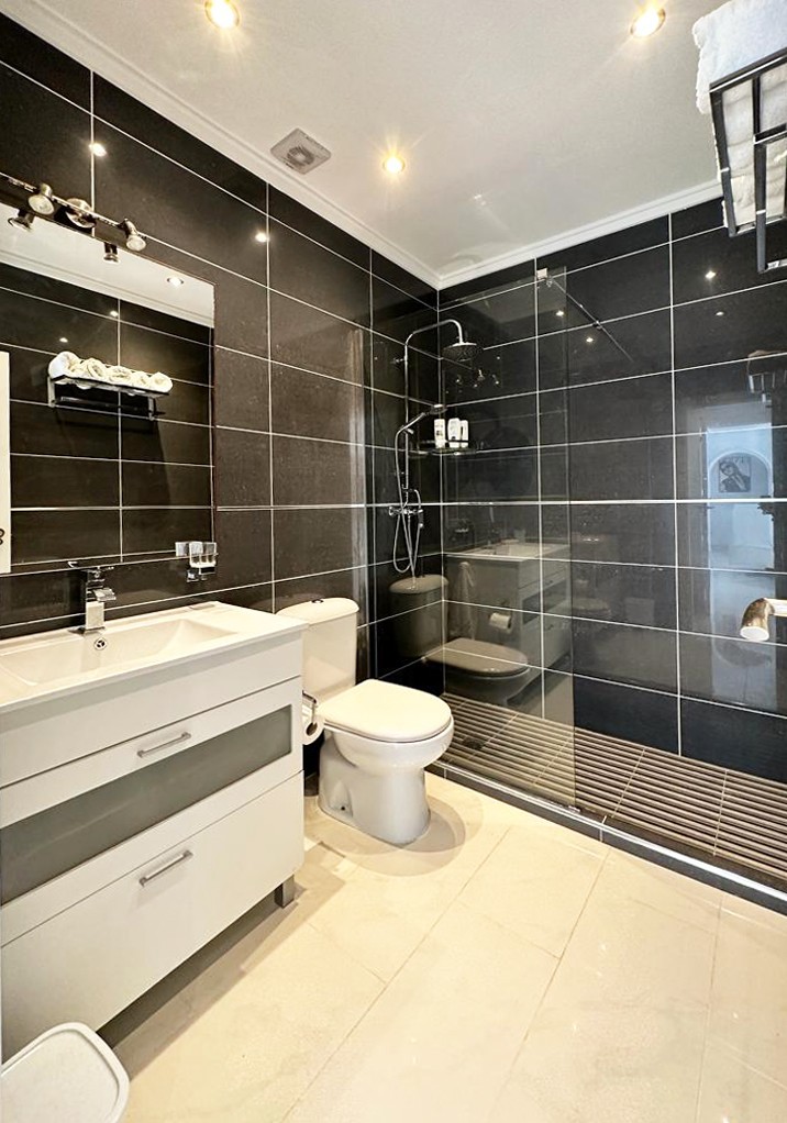 For sale - 4 Bedroom 4 Bathroom Villa in San Miguel de Salinas - Inland  - Alicante