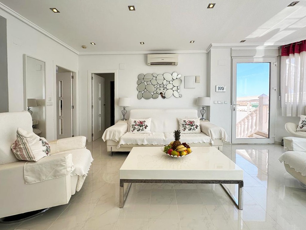 For sale - 4 Bedroom 4 Bathroom Villa in San Miguel de Salinas - Inland  - Alicante