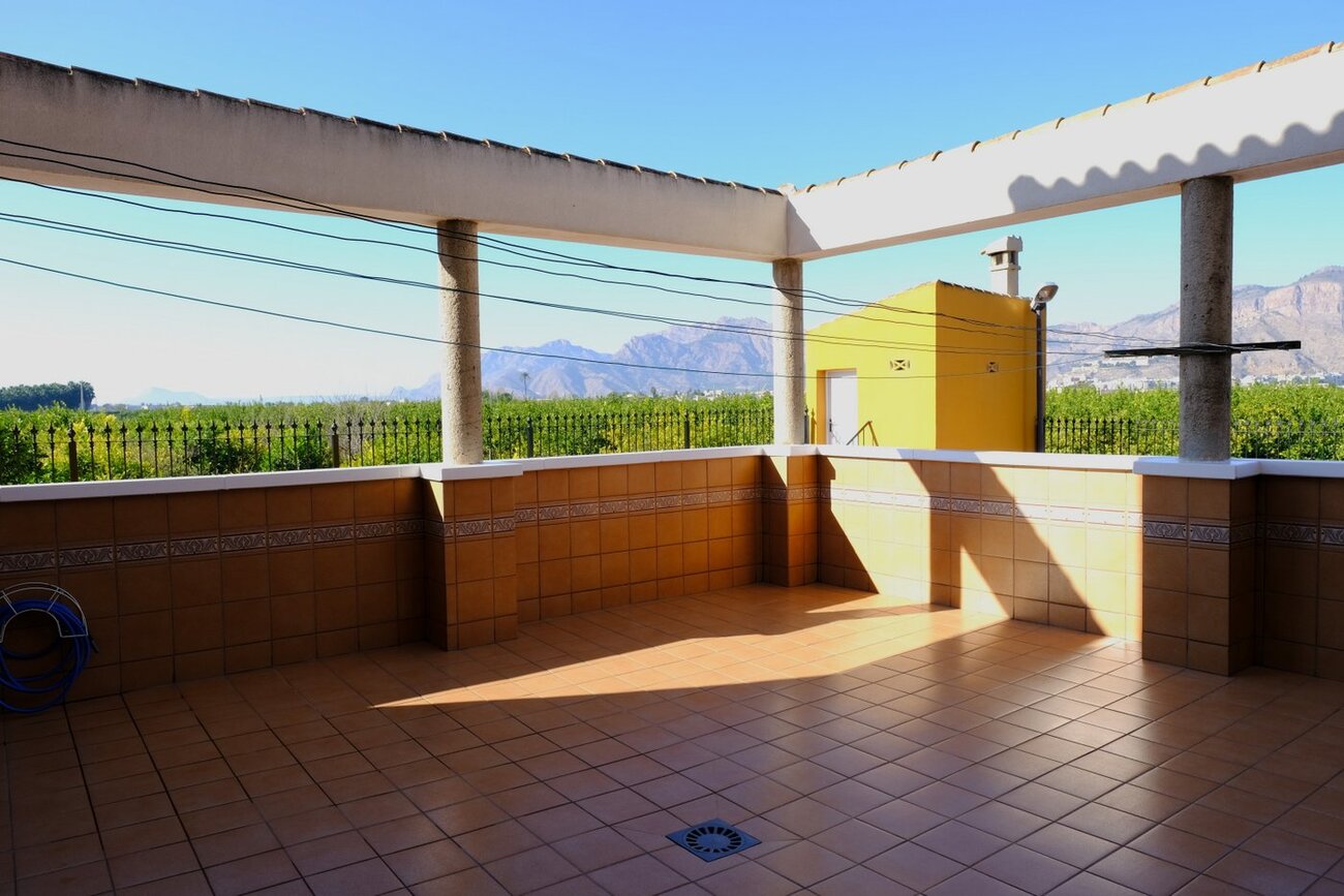 For sale - 5 Bedroom 3 Bathroom Finca in Orihuela - Inland  - Alicante