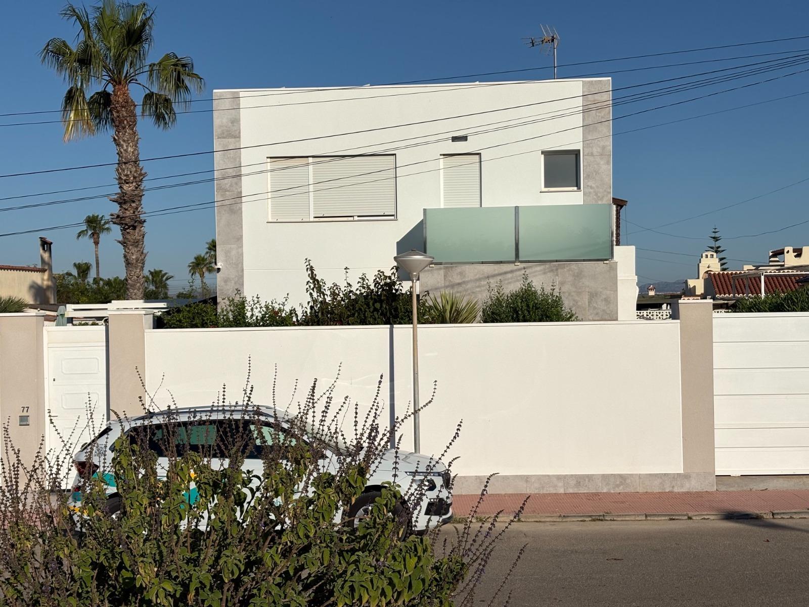 For sale - 2 Bedroom 1 Bathroom Villa in Torrevieja - La Siesta - El Salado - Torreta  - Alicante