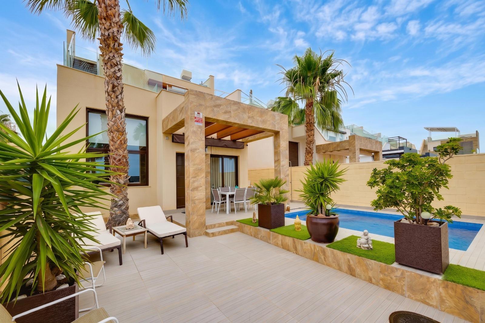 For sale - 3 Bedroom 3 Bathroom Villa in Ciudad Quesada - Pueblo Bravo  - Alicante