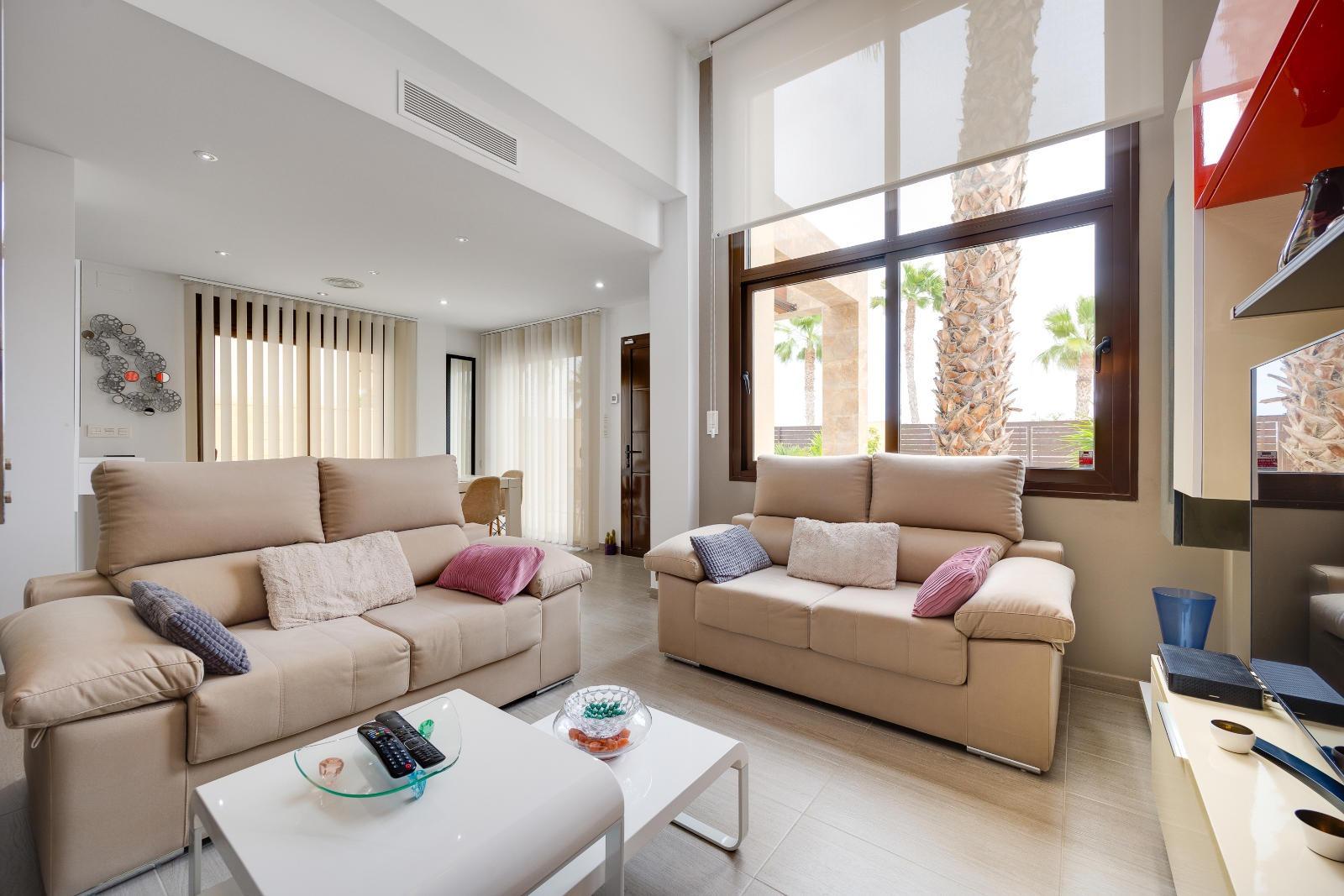 For sale - 3 Bedroom 3 Bathroom Villa in Ciudad Quesada - Pueblo Bravo  - Alicante