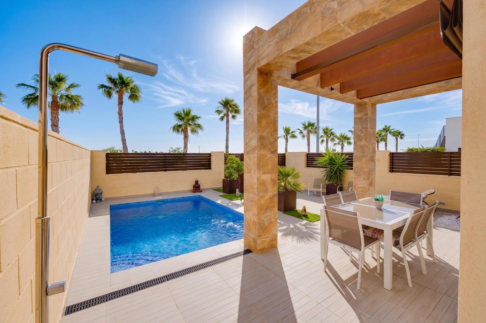 For sale - 3 Bedroom 3 Bathroom Villa in Ciudad Quesada - Pueblo Bravo  - Alicante