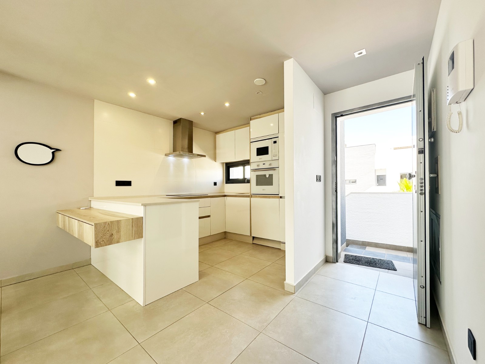 For sale - 2 Bedroom 2 Bathroom Apartment in Guardamar del Segura - Costa Blanca  - Alicante