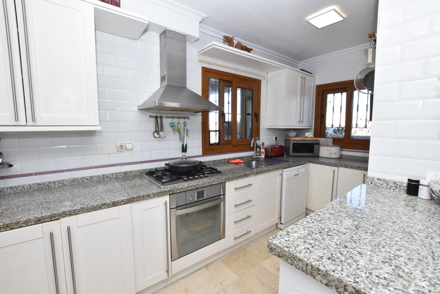 For sale - 3 Bedroom 2 Bathroom Villa in Algorfa - Inland  - Alicante