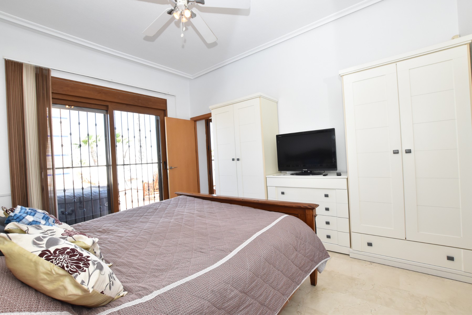 For sale - 3 Bedroom 2 Bathroom Villa in Algorfa - Inland  - Alicante