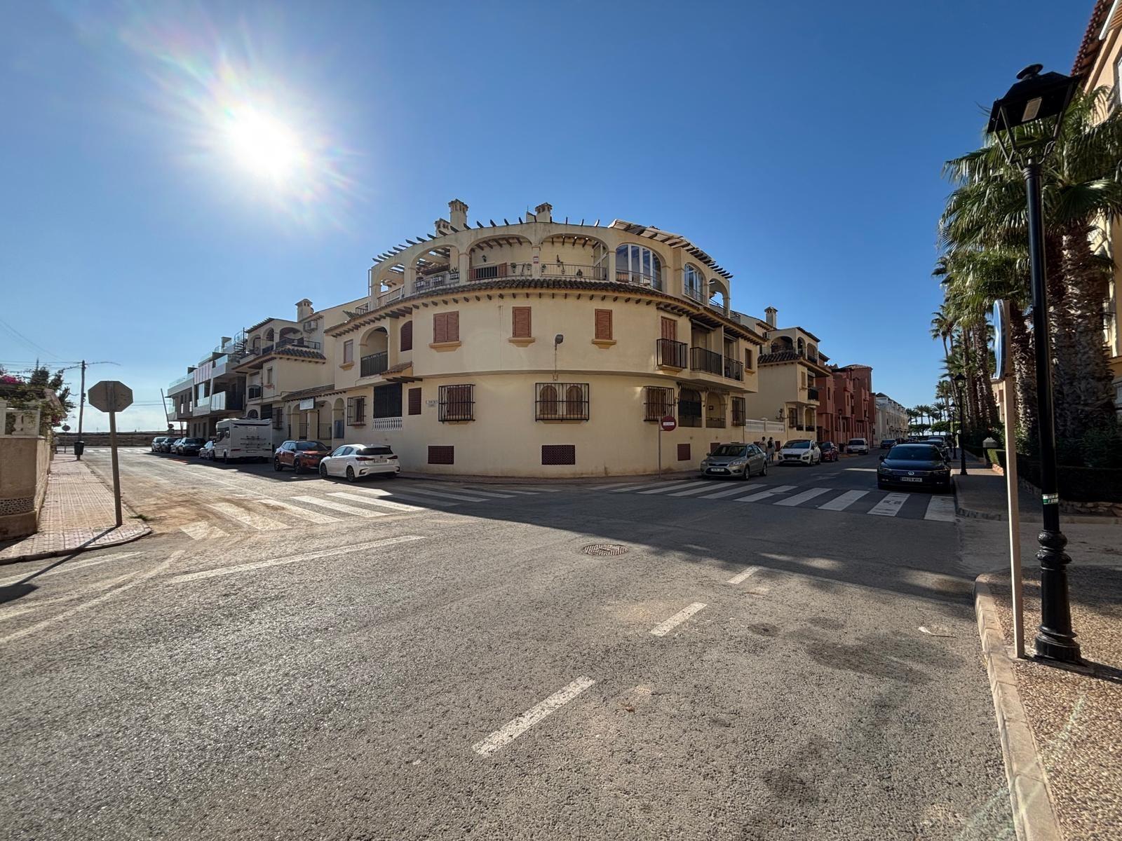 For sale - 2 Bedroom 1 Bathroom Apartment in Torrevieja - Los Frutales  - Alicante
