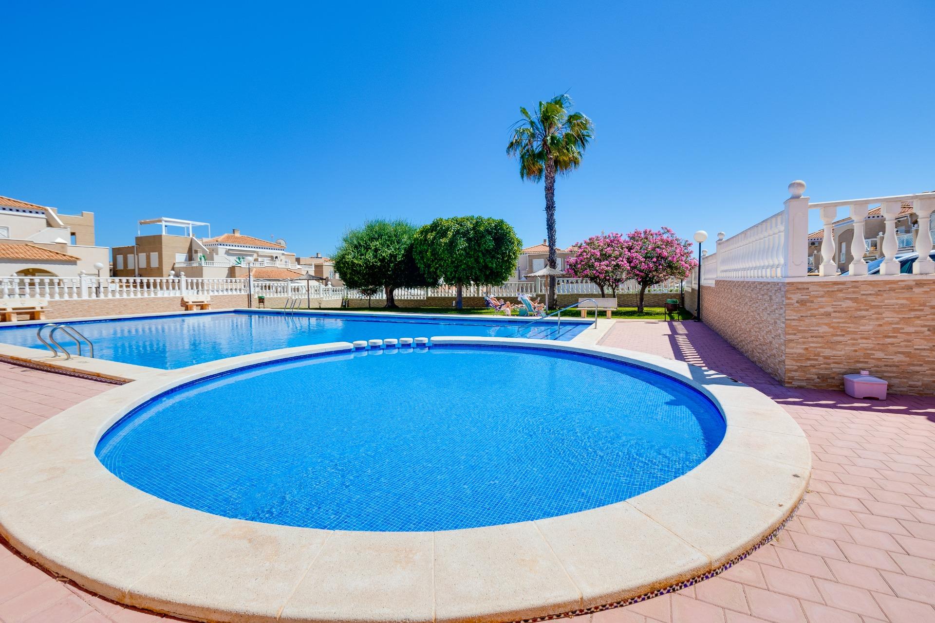 For sale - 2 Bedroom 1 Bathroom Bungalow in Torrevieja - Aguas Nuevas 1  - Alicante