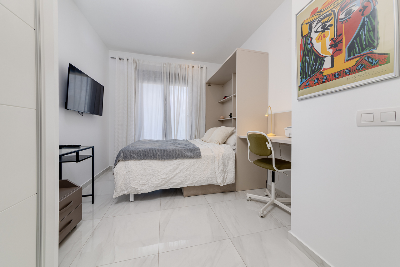 For sale - 3 Bedroom 3 Bathroom Town House in Villamartin - Costa Blanca  - Alicante