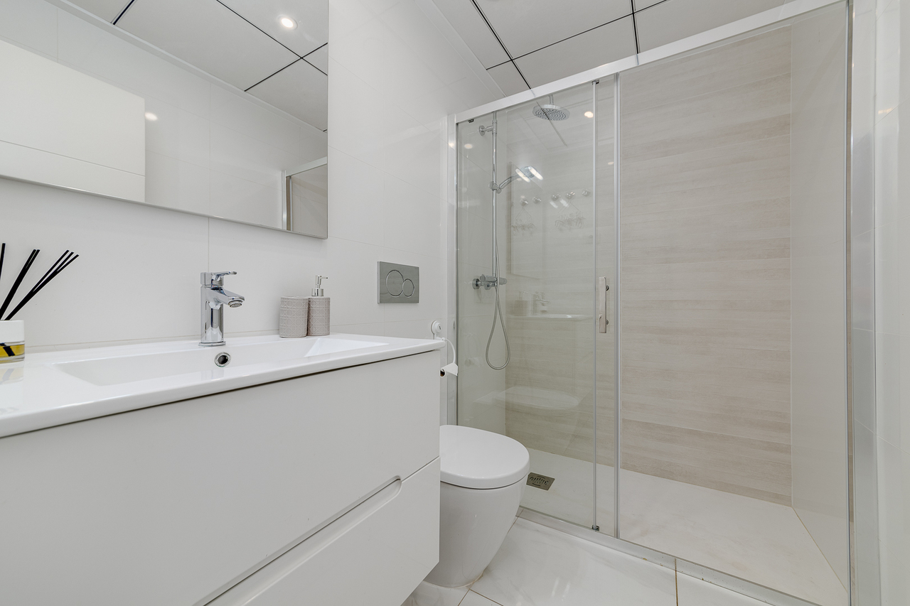 For sale - 3 Bedroom 3 Bathroom Town House in Villamartin - Costa Blanca  - Alicante