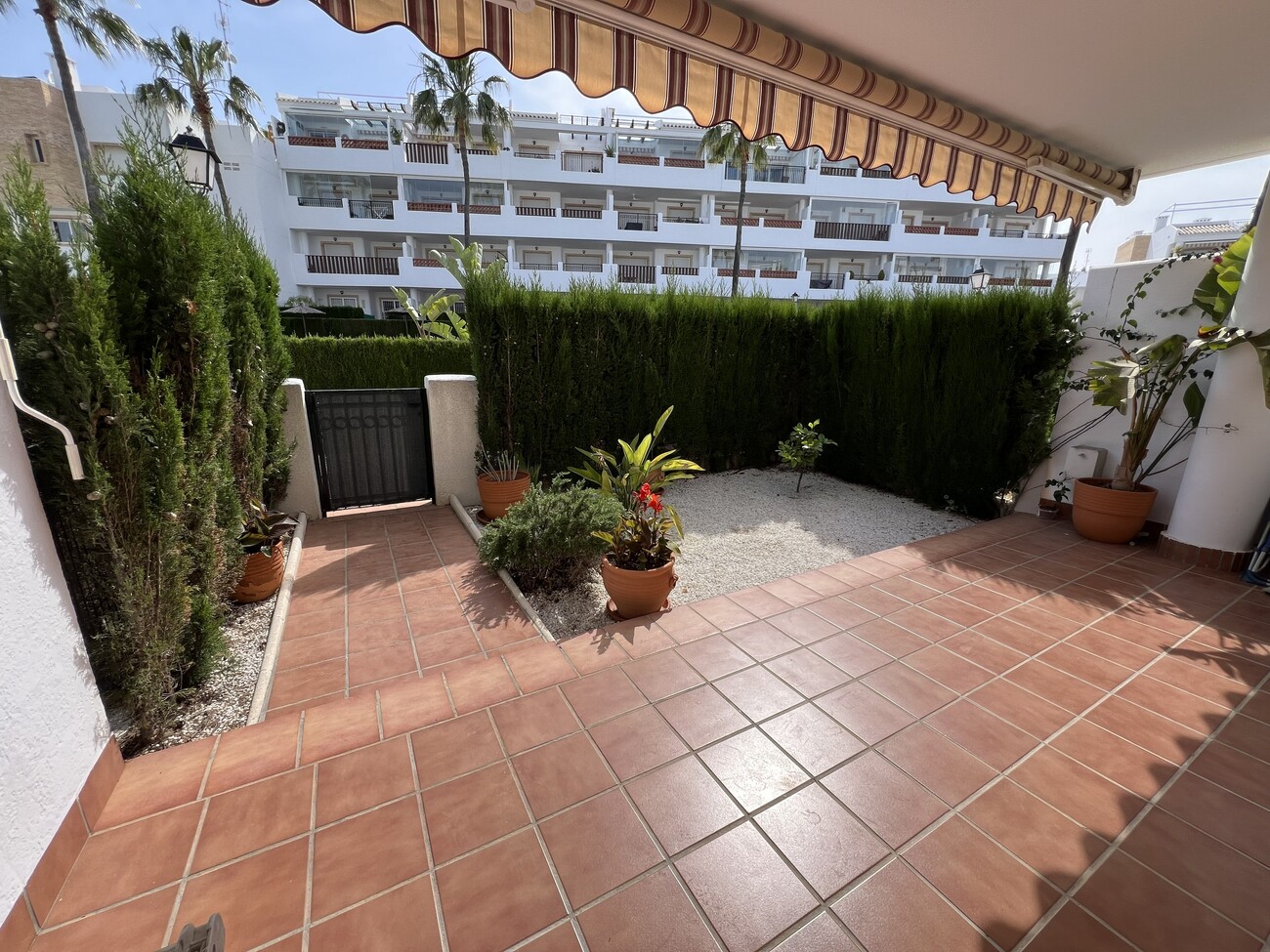 For sale - 3 Bedroom 2 Bathroom Apartment in Orihuela Costa - Villamartin  - Alicante