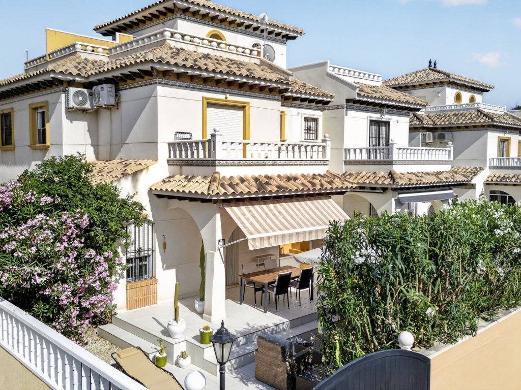 2 Bedroom 2 Bathroom Villa in Lomas de Cabo Roig