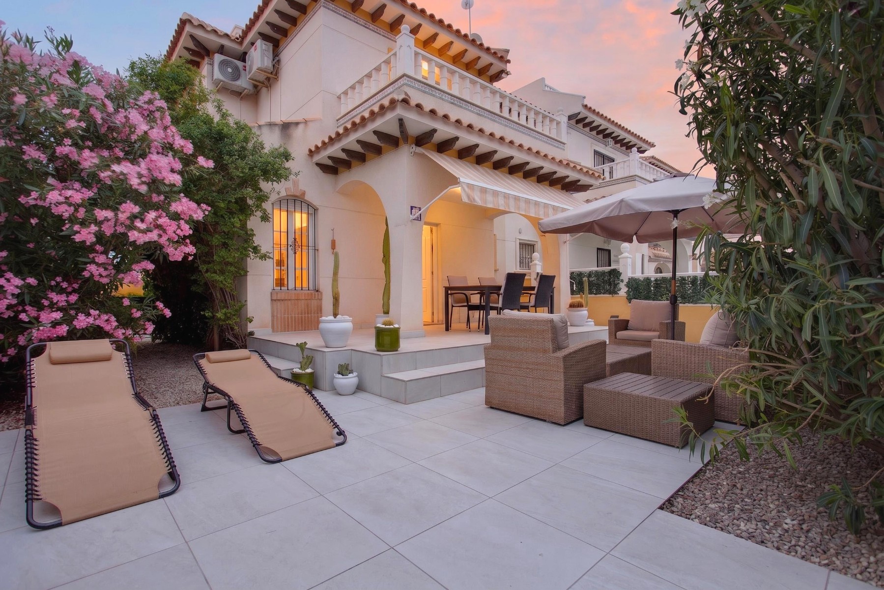 For sale - 2 Bedroom 2 Bathroom Villa in Lomas de Cabo Roig - Costa Blanca  - Alicante