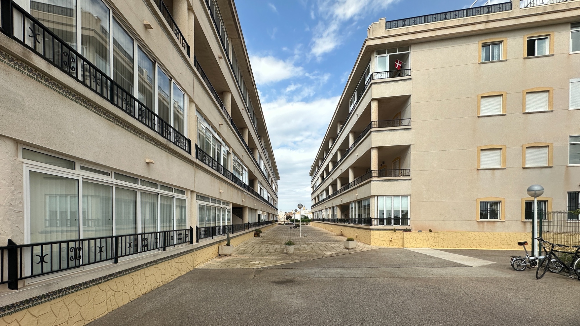 For sale - 2 Bedroom 1 Bathroom Apartment in Orihuela Costa - Costa Blanca  - Alicante