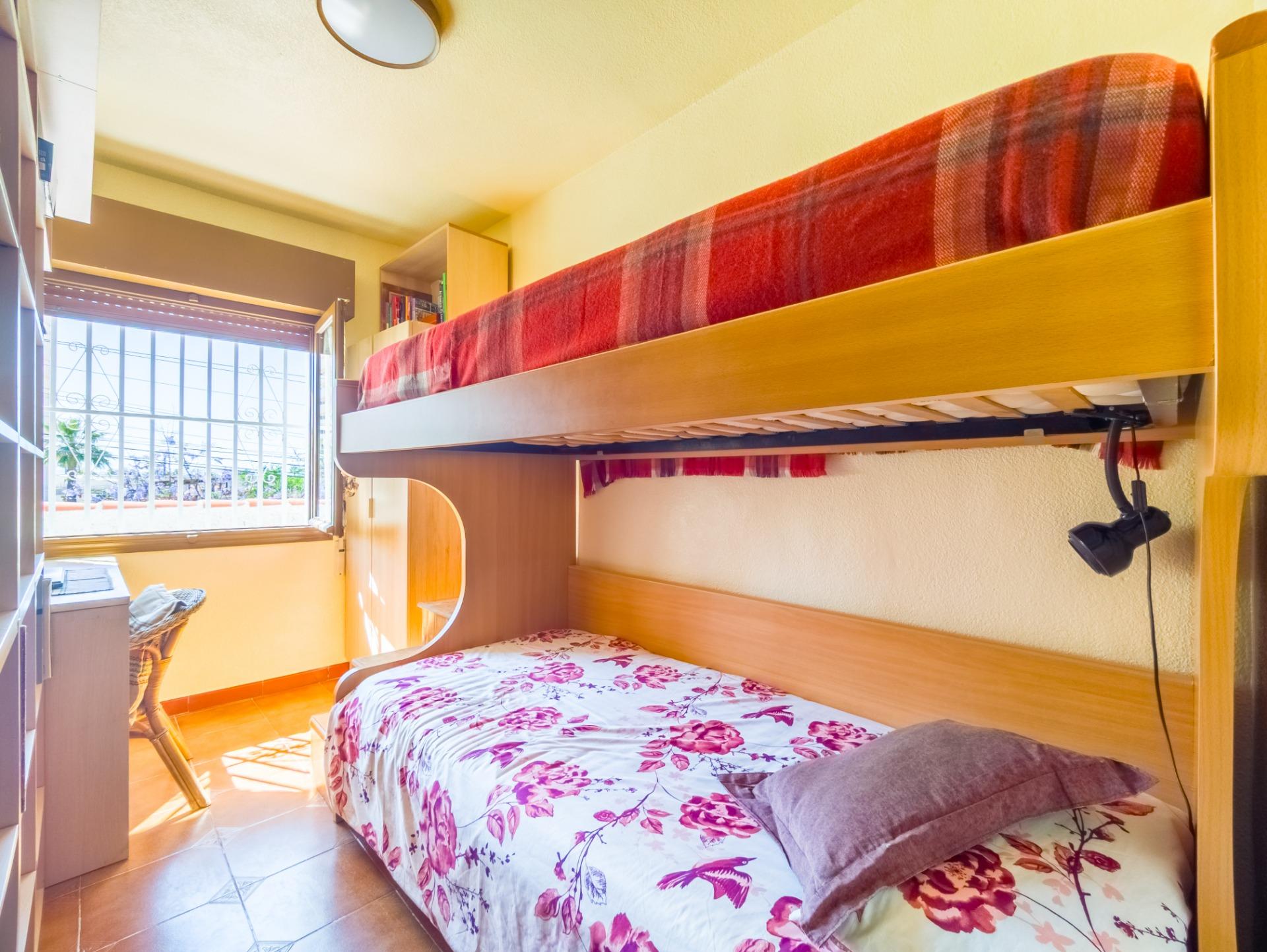 For sale - 3 Bedroom 2 Bathroom Town House in Torrevieja - Nueva Torrevieja  - Alicante