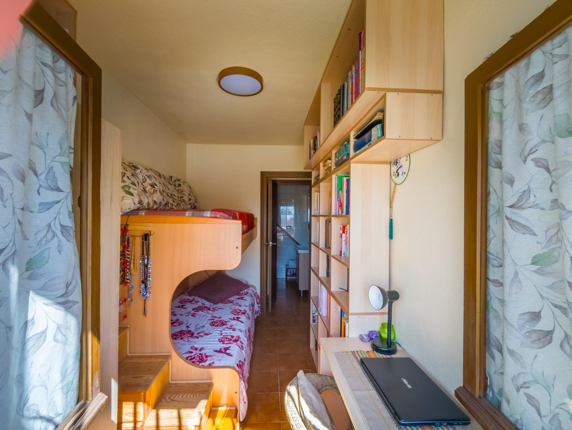 For sale - 3 Bedroom 2 Bathroom Town House in Torrevieja - Nueva Torrevieja  - Alicante