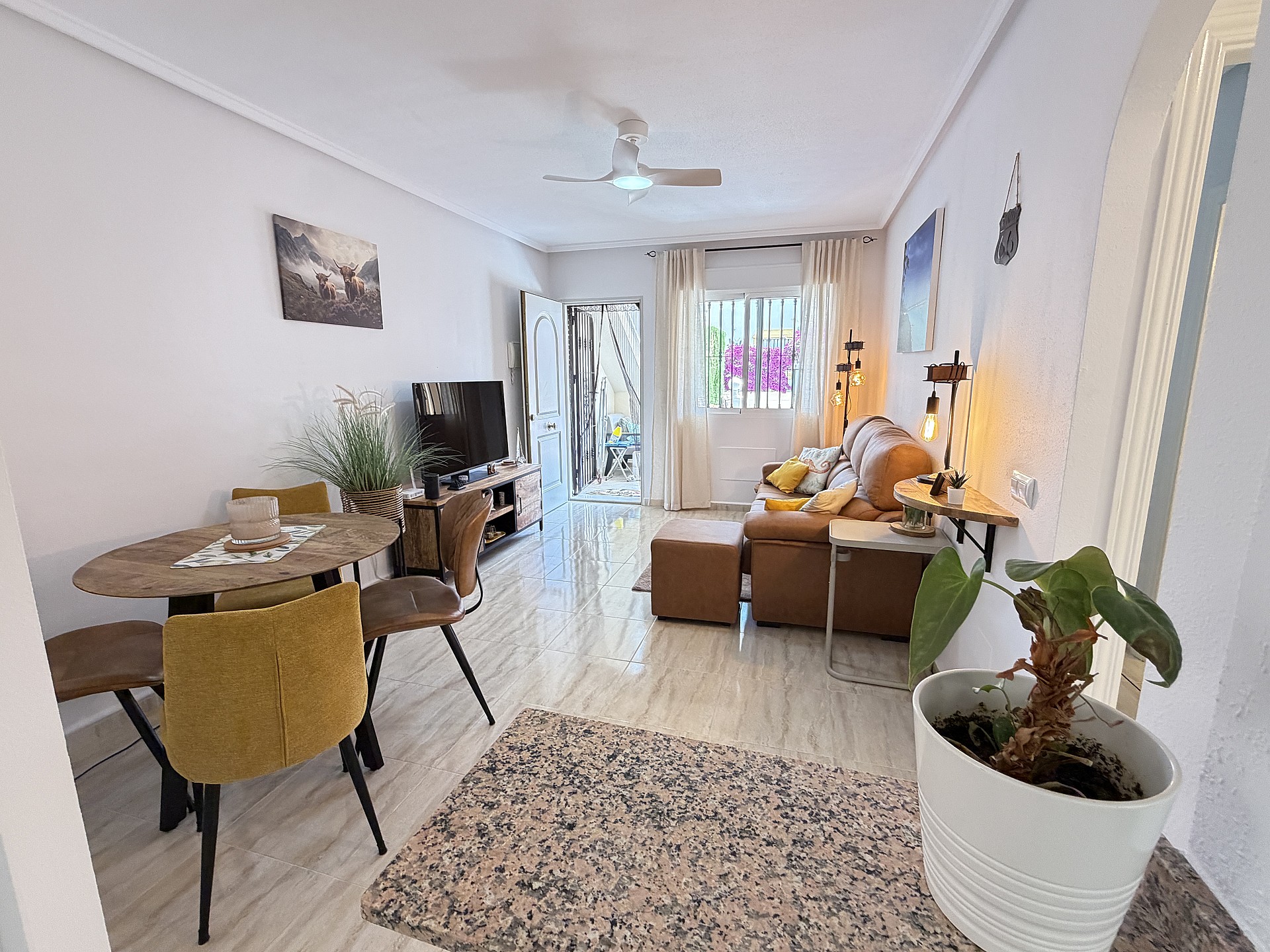 For sale - 2 Bedroom 2 Bathroom Ground floor Bungalow in Villamartín - Costa Blanca  - Alicante