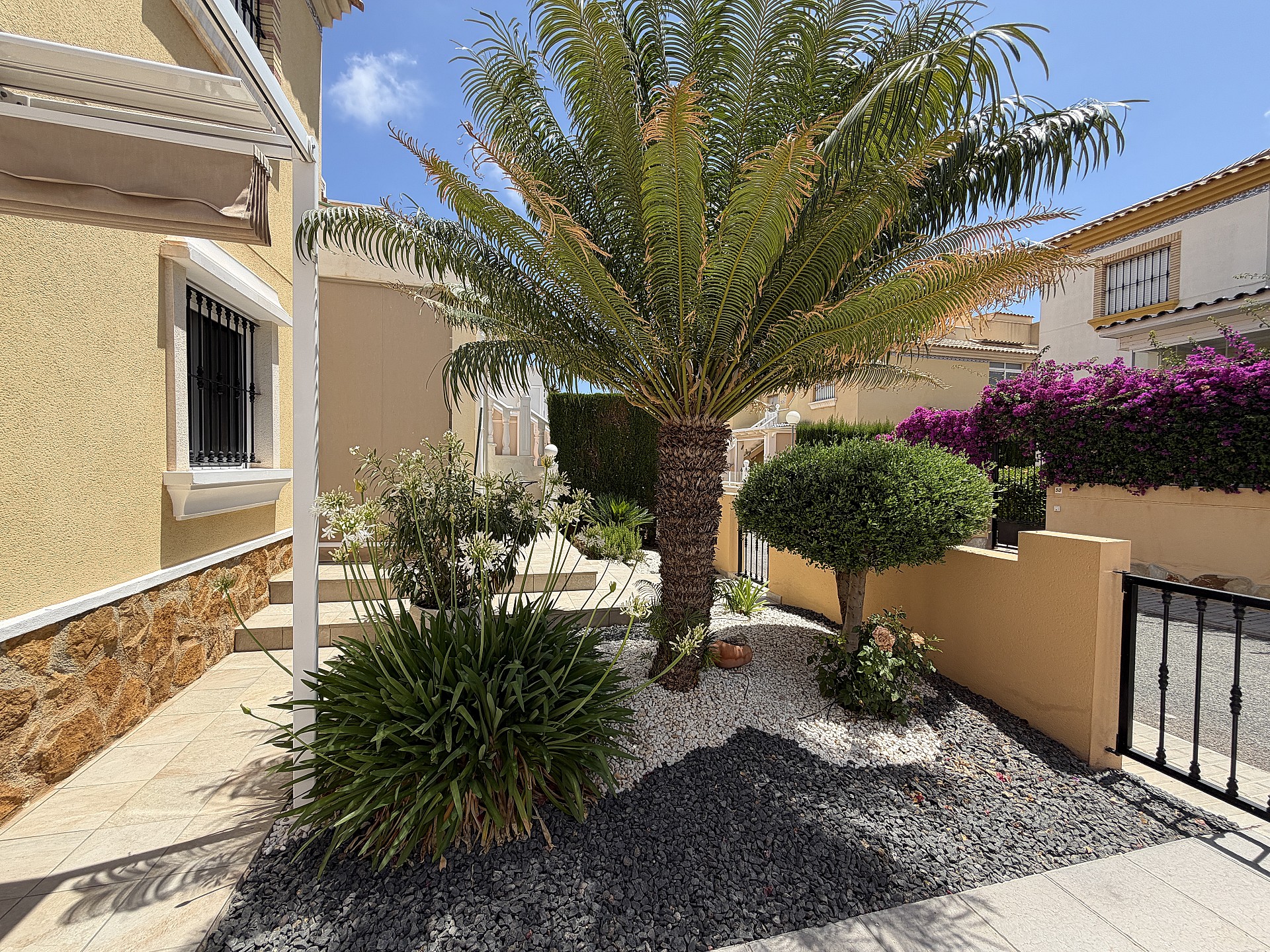 For sale - 2 Bedroom 2 Bathroom Ground floor Bungalow in Villamartín - Costa Blanca  - Alicante