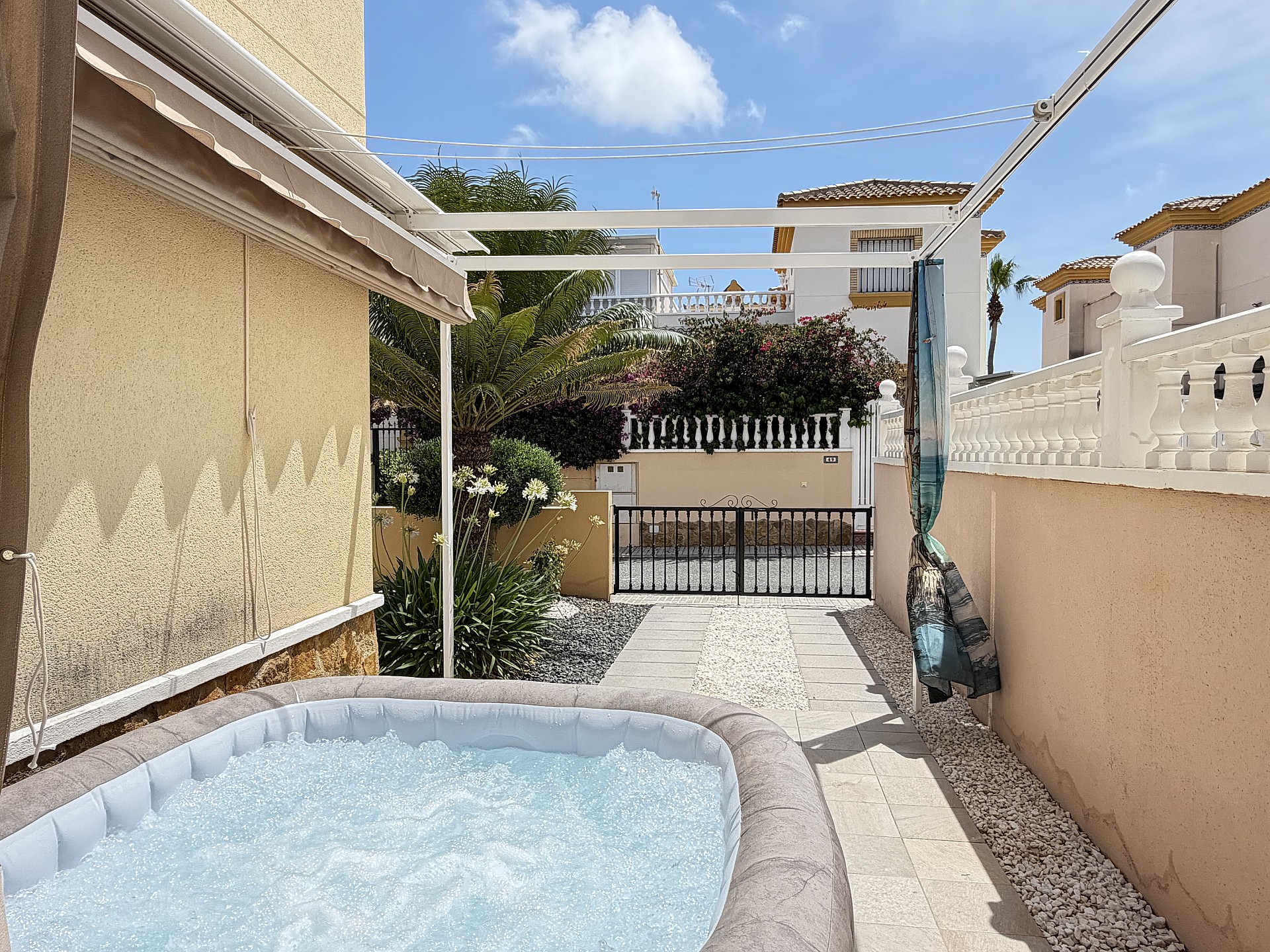 For sale - 2 Bedroom 2 Bathroom Ground floor Bungalow in Villamartín - Costa Blanca  - Alicante