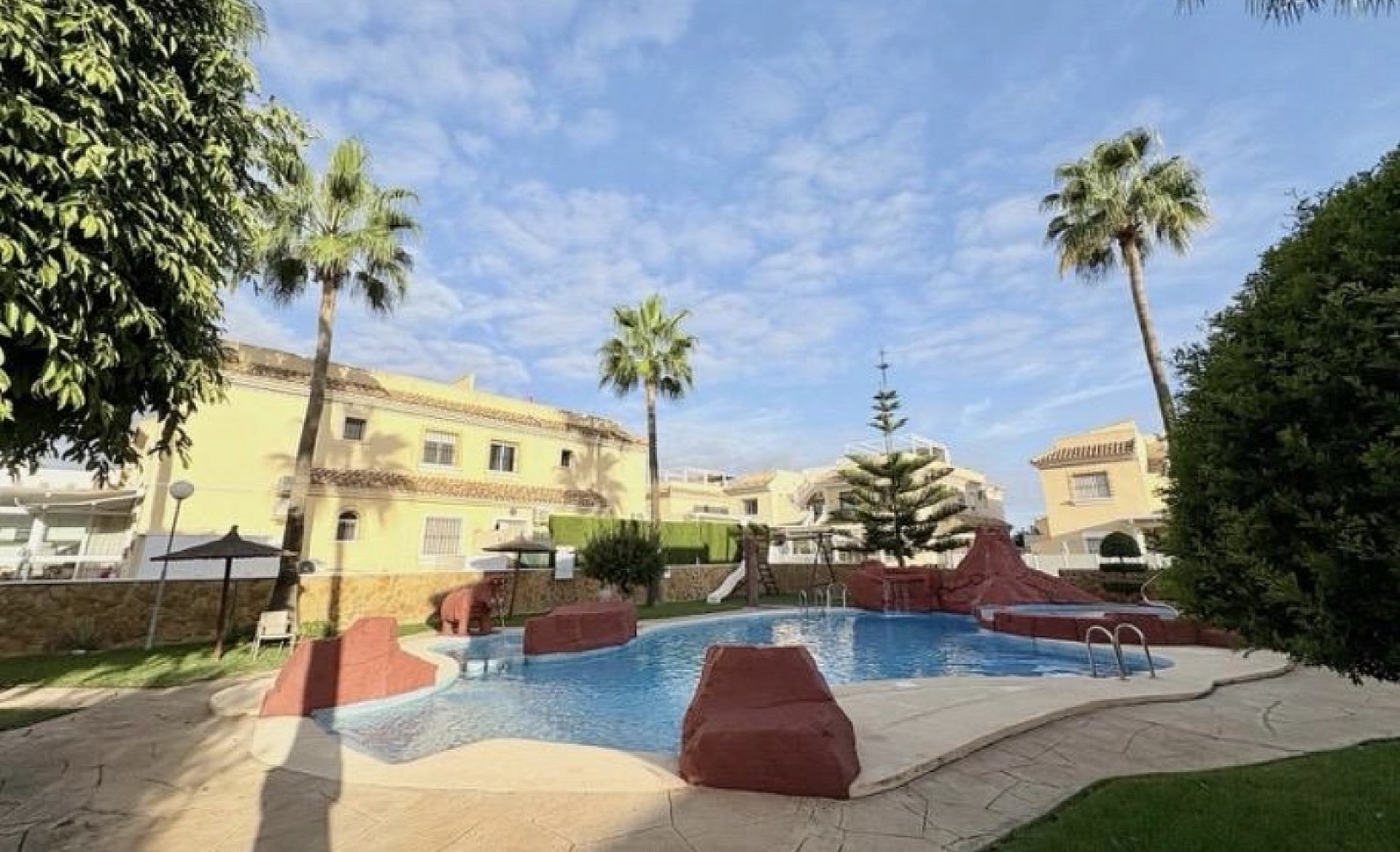 For sale - 2 Bedroom 2 Bathroom Ground floor Bungalow in Villamartín - Costa Blanca  - Alicante