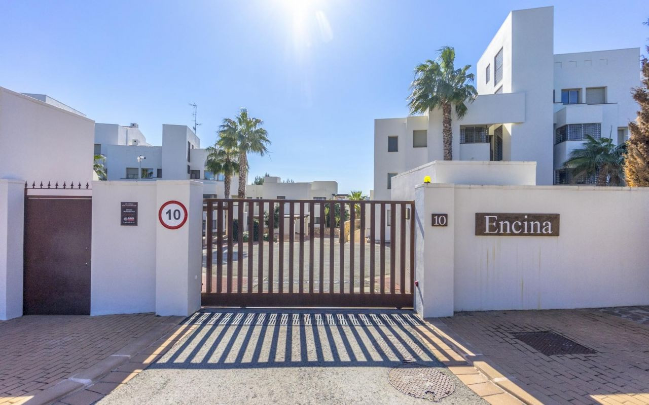 For sale - 2 Bedroom 2 Bathroom Penthouse in Orihuela Costa - Costa Blanca  - Alicante