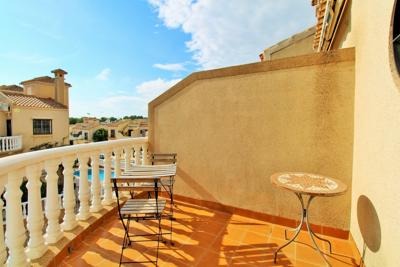 For sale - 2 Bedroom 2 Bathroom Town House in Villamartin - Costa Blanca  - Alicante