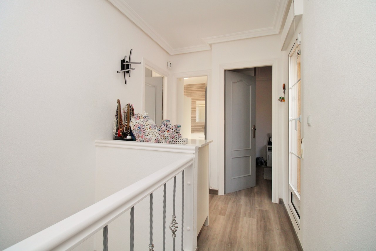 For sale - 2 Bedroom 2 Bathroom Town House in Villamartin - Costa Blanca  - Alicante