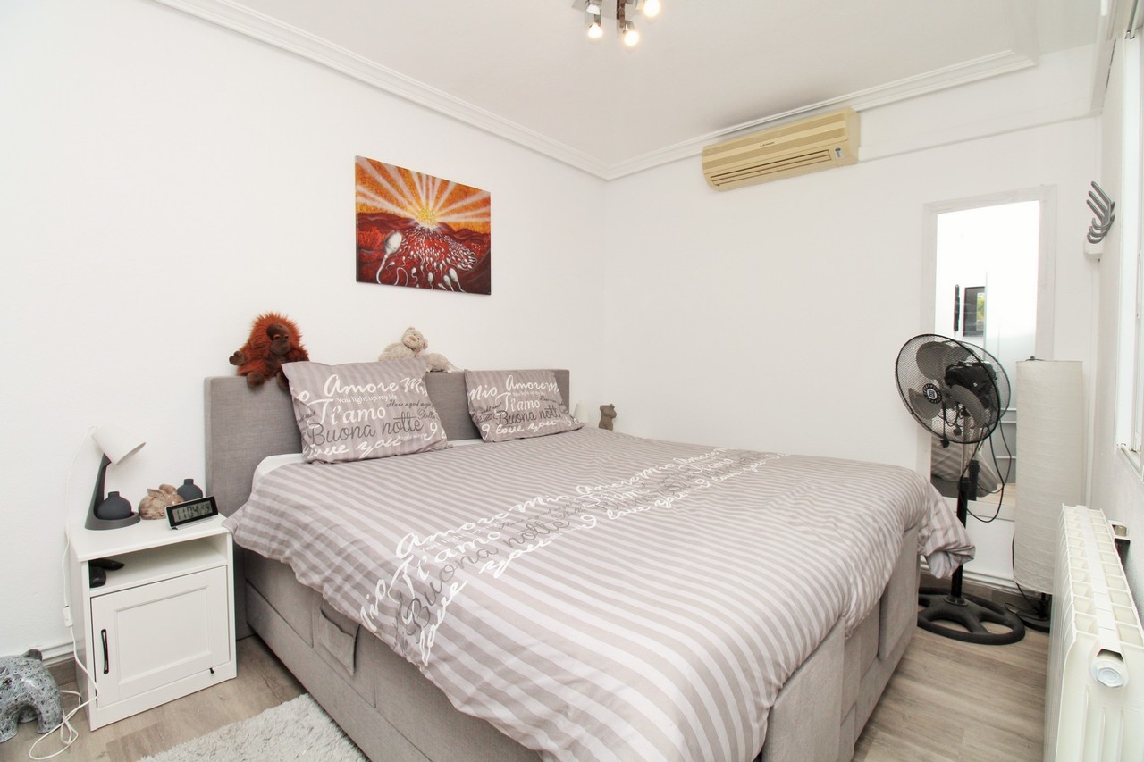 For sale - 2 Bedroom 2 Bathroom Town House in Villamartin - Costa Blanca  - Alicante