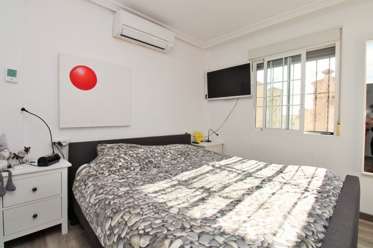 For sale - 2 Bedroom 2 Bathroom Town House in Villamartin - Costa Blanca  - Alicante